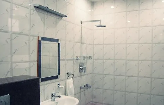 Kapoor Residency Hotel Greater Noida Bed & Breakfast