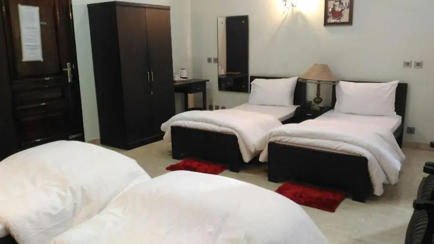 Kapoor Residency Hotel Greater Noida Bed & Breakfast