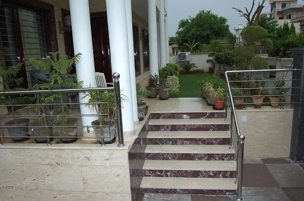 Bed & Breakfast Kapoor Residency Hotel Greater Noida
