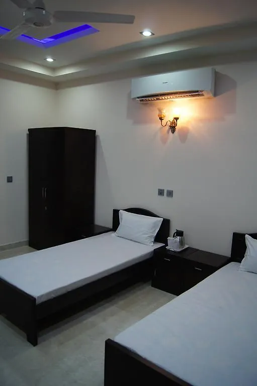 *** Bed & Breakfast Kapoor Residency Hotel Greater Noida India